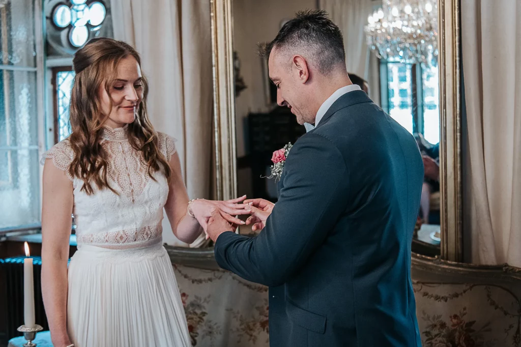 Hochzeit auf Schloss Egg Trauung im Spiegelsaal