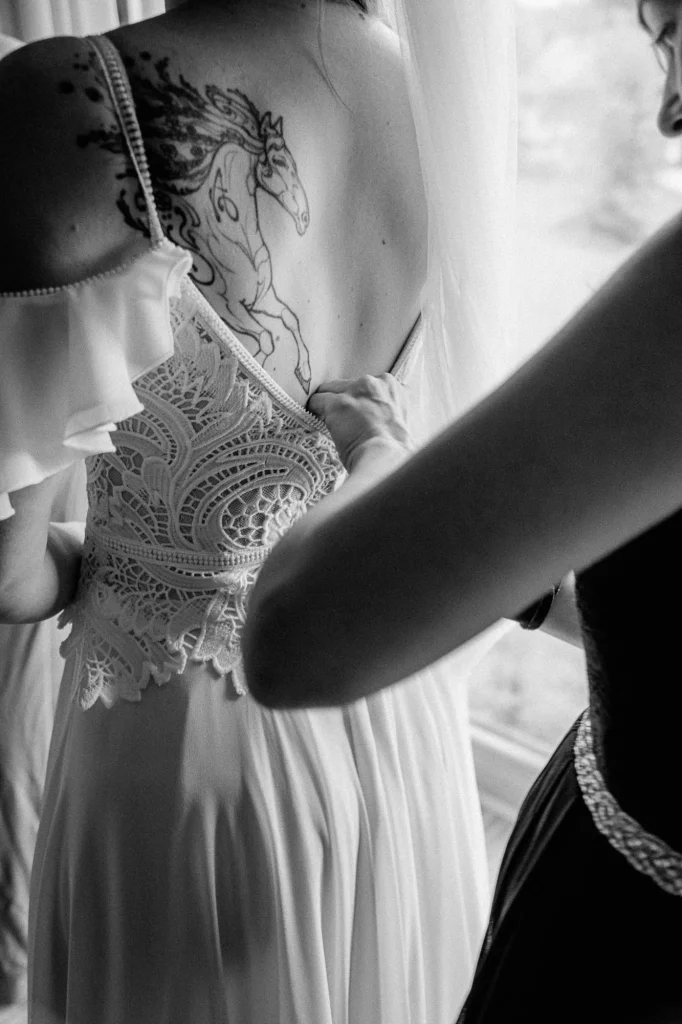 Heiraten auf der Gutsalm Harlachberg Getting Ready mit der Braut