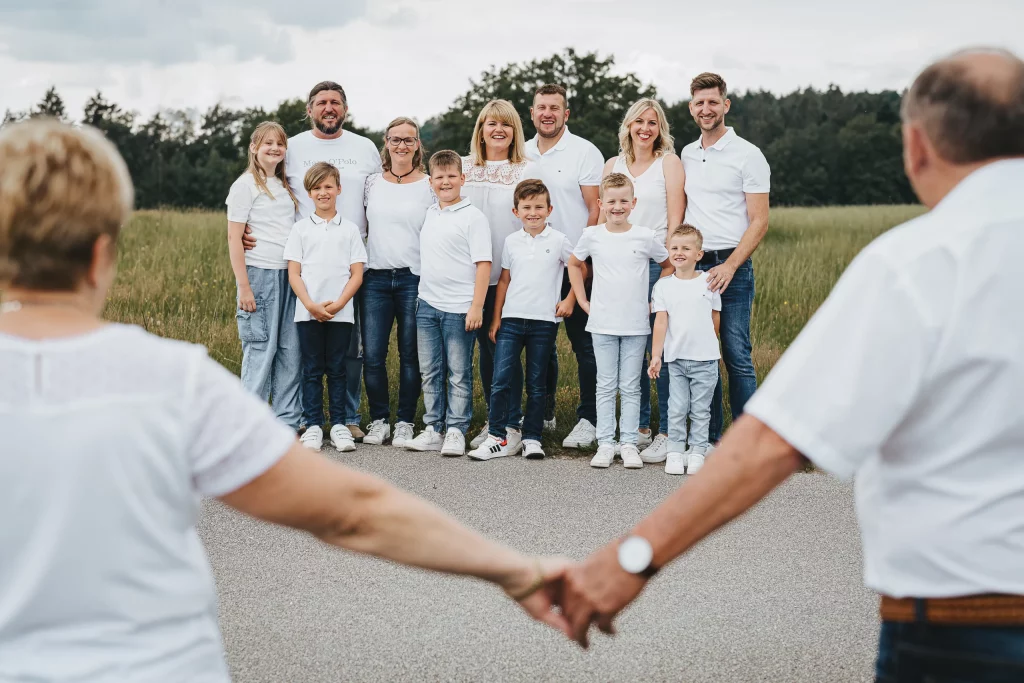Schreib mir für deine professionellen Familienfotos