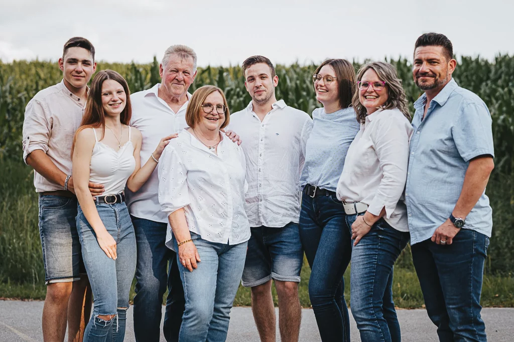 Familienfotograf Deggendorf für Mehrgenerationenfotos