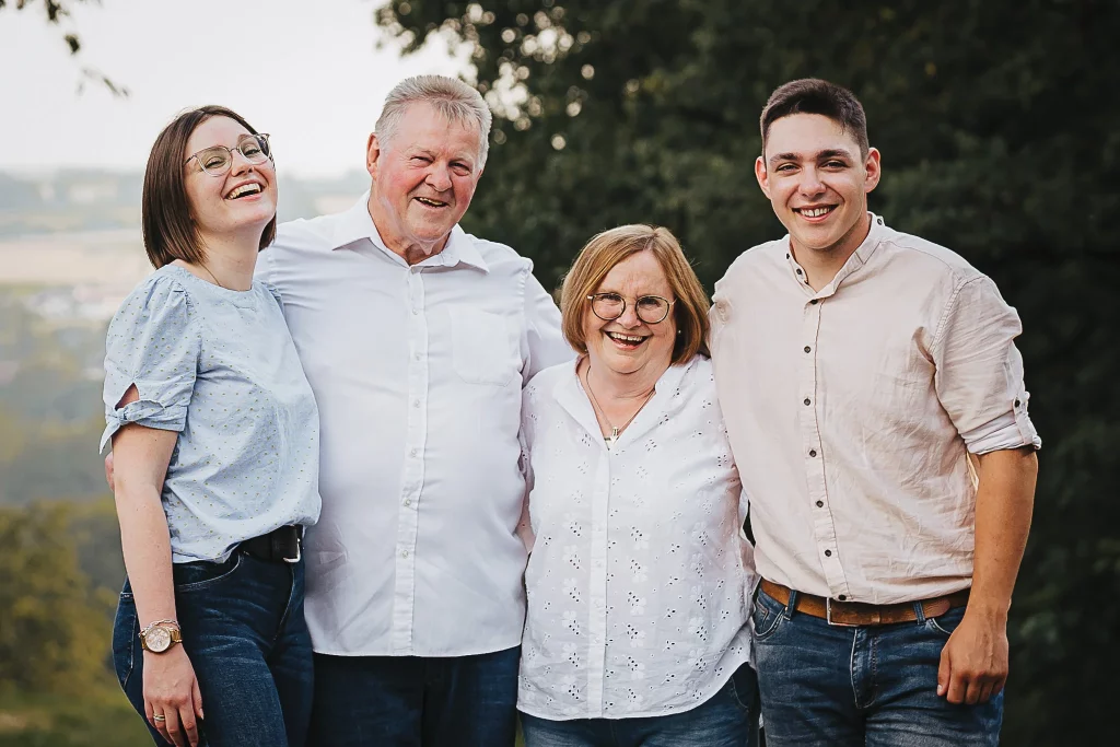 Natürliche Familienfotos mit Großeltern in Deggendorf