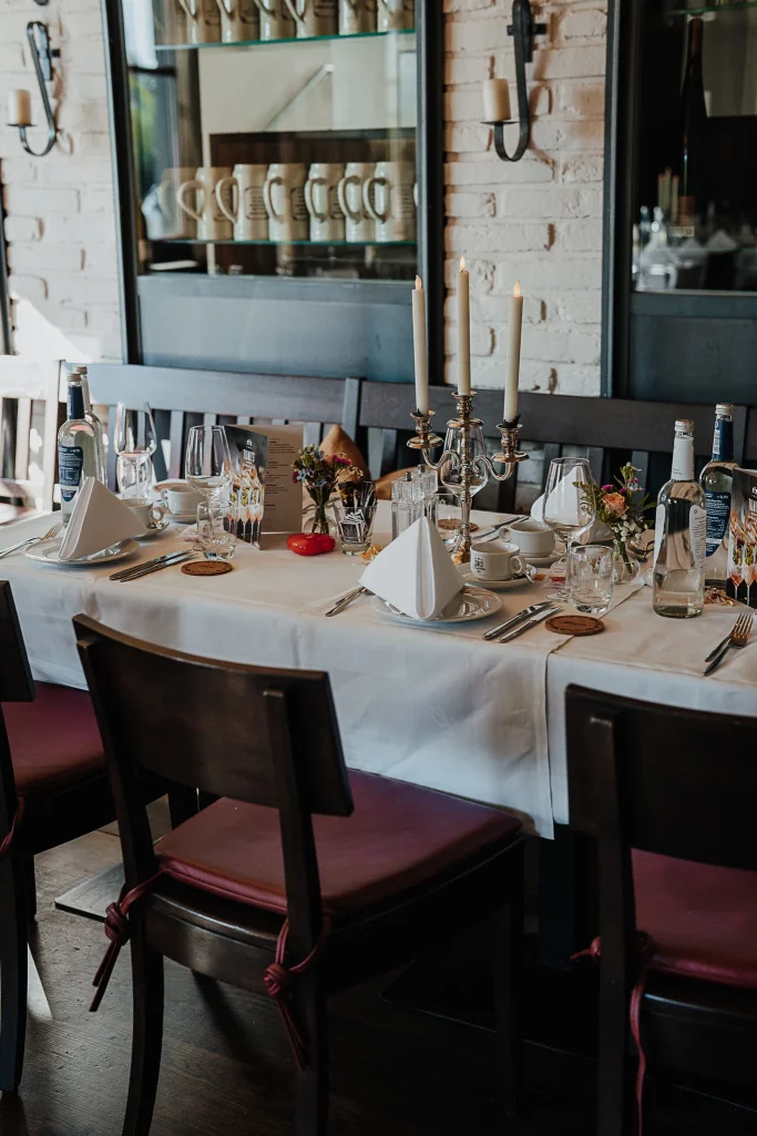 Hochzeitslocation TONIs Straubing, Stilvolle Tischdekoration