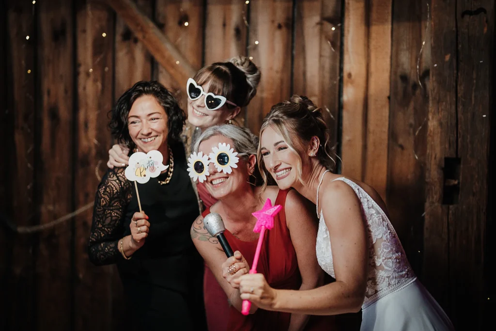 Lustige Fotobox Bilder auf Hochzeit in Passau, Hochzeitsfotograf Passau, Hochzeitsfotos in Passau