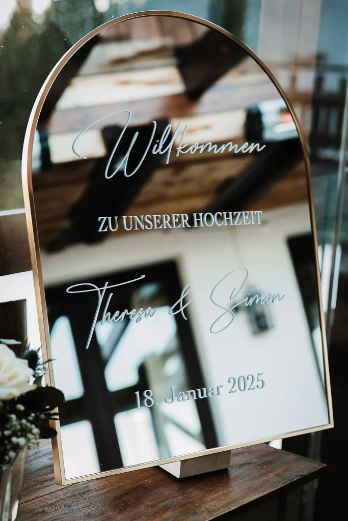 Hochzeitsfotos Berggasthof Hochpröller St. Englmar, Bayerischer Wald, Trachtenhochzeit, Winterhochzeit im Bayerischen Wald