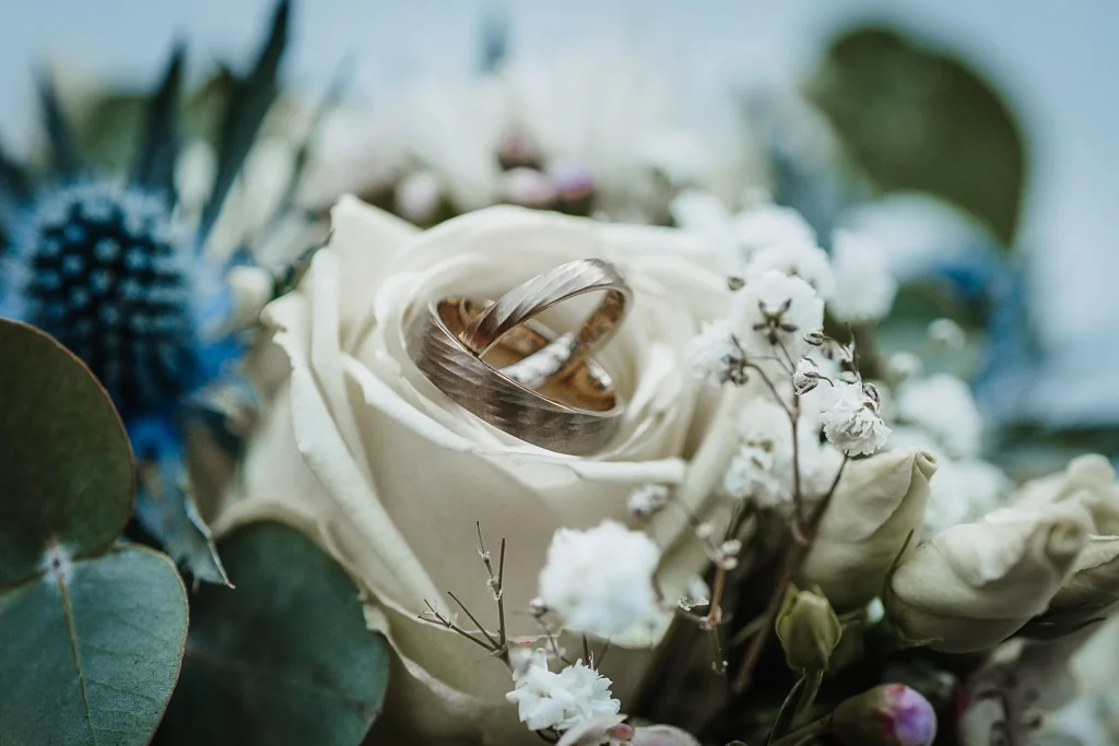 Hochzeitsfotos Berggasthof Hochpröller St. Englmar, Bayerischer Wald, Trachtenhochzeit, Winterhochzeit im Bayerischen Wald