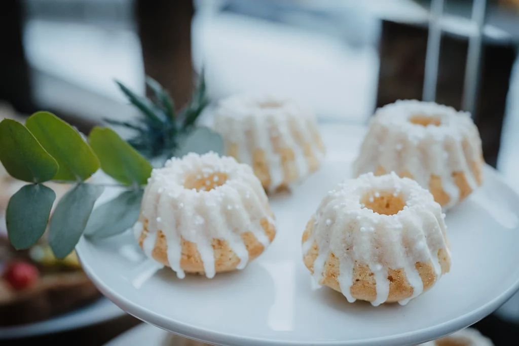 Hochzeitsfotos Berggasthof Hochpröller St. Englmar, Bayerischer Wald, Trachtenhochzeit, Winterhochzeit im Bayerischen Wald