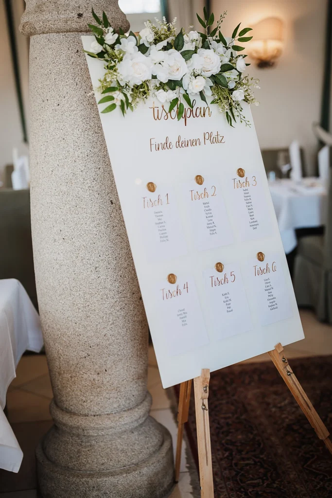 Hochzeitslocation Gut Altholz in Plattling, Tischdekoration