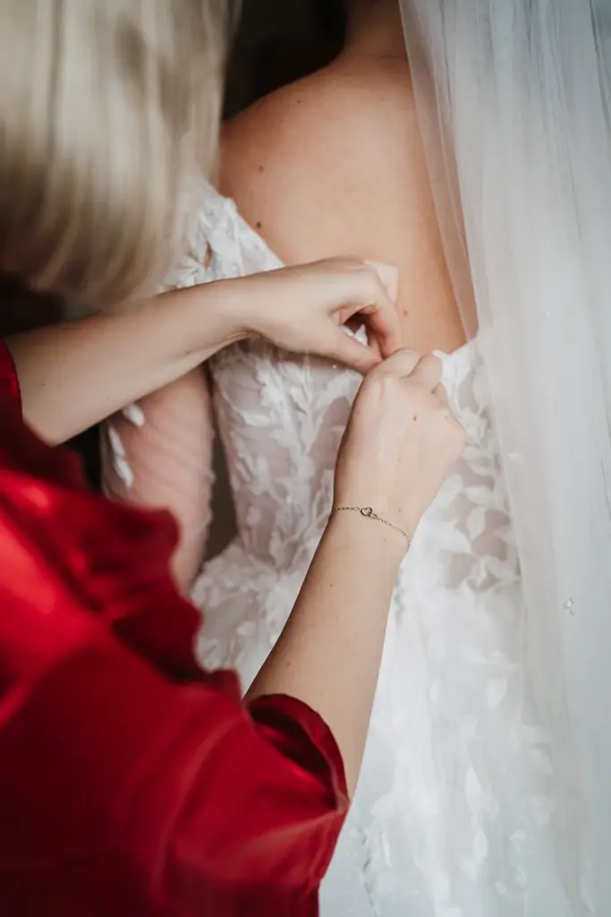 Hochzeitsfotograf Straubing, Getting Ready, Braut, Hochzeitskleid, Hochzeit Hotel Asam