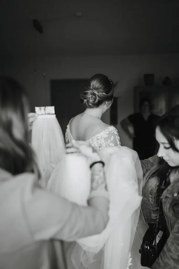 Hochzeitsfotograf Straubing, Getting Ready, Braut, Hochzeitskleid, Hochzeit Hotel Asam