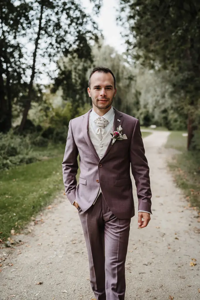 Hochzeit Hotel Asam Straubing, Kirchliche Trauung Straubing, Brautpaarfotos Straubing, Hochzeit Straubing, Hochzeitsfotograf Straubing, Brautpaarfotos in der Natur