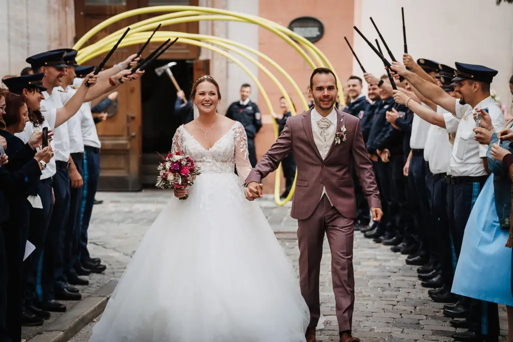 Hochzeit Hotel Asam Straubing, Kirchliche Trauung Straubing, Brautpaarfotos Straubing, Hochzeit Straubing, Hochzeitsfotograf Straubing, Brautpaarfotos in der Natur