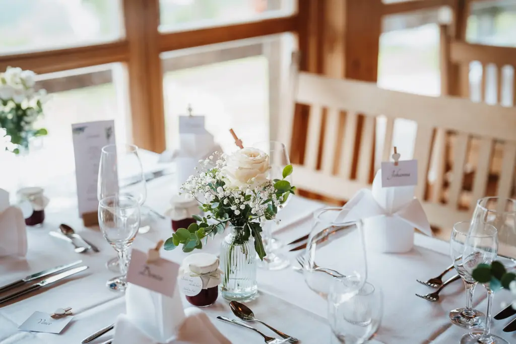 Hochzeit Grandsberger Hof Schwarzach Dekoration Hochzeitsfotograf Straubing Hochzeitsfotos Deggendorf