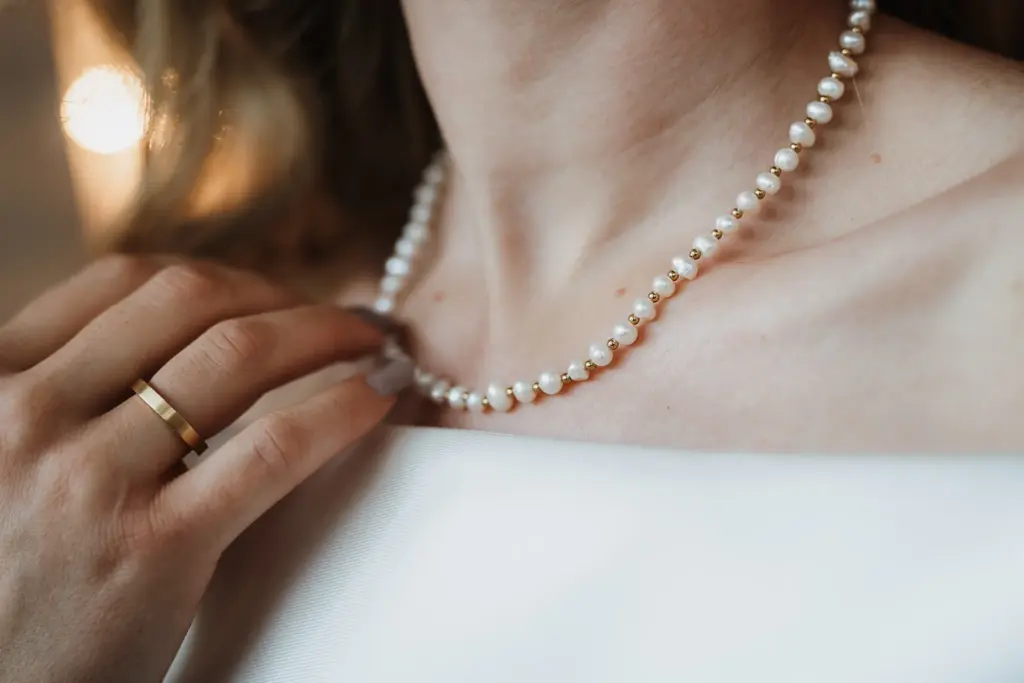 Hochzeit Schloss Isarau Aholming, Hochzeitsfotos im Stadl, Hochzeitsfotograf Bayern