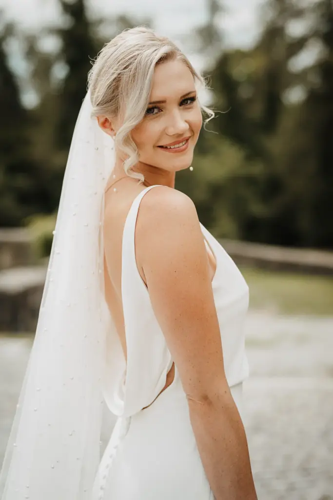 Kirchliche Trauung Straubing, Hochzeitsfotograf Straubing, Hochzeitsfotos Deggendorf, Brautpaarfotos Niederbayern, Nothaft Gewölbe Hengersberg