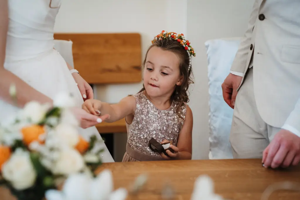 Kinder auf Hochzeit, Hochzeitsfotograf Straubing, Hochzeitsfotos Bayern, Trauung mit Kindern, Hochzeit mit Kindern