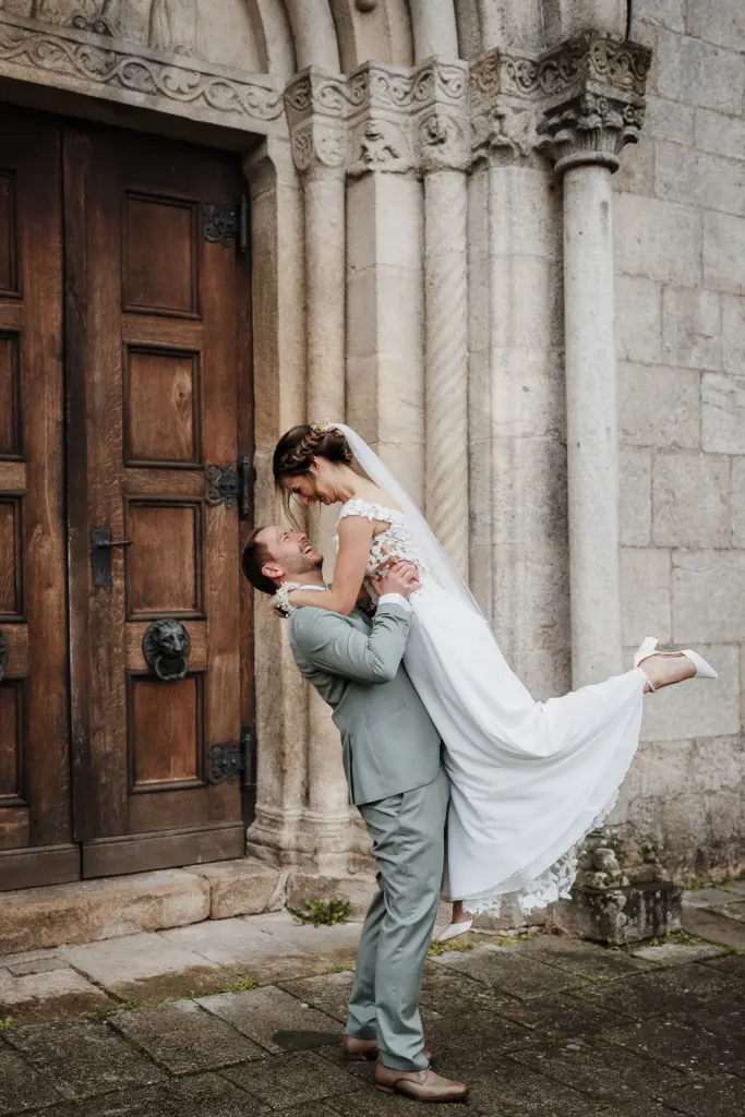 Brautpaarfotos Straubing, Hochzeit Straubing, Hochzeitsfotograf Straubing, Hochzeitsfotos Niederbayern Oberpfalz, Natürliche Hochzeitsfotos, Nothaft Gewölbe Hengersberg